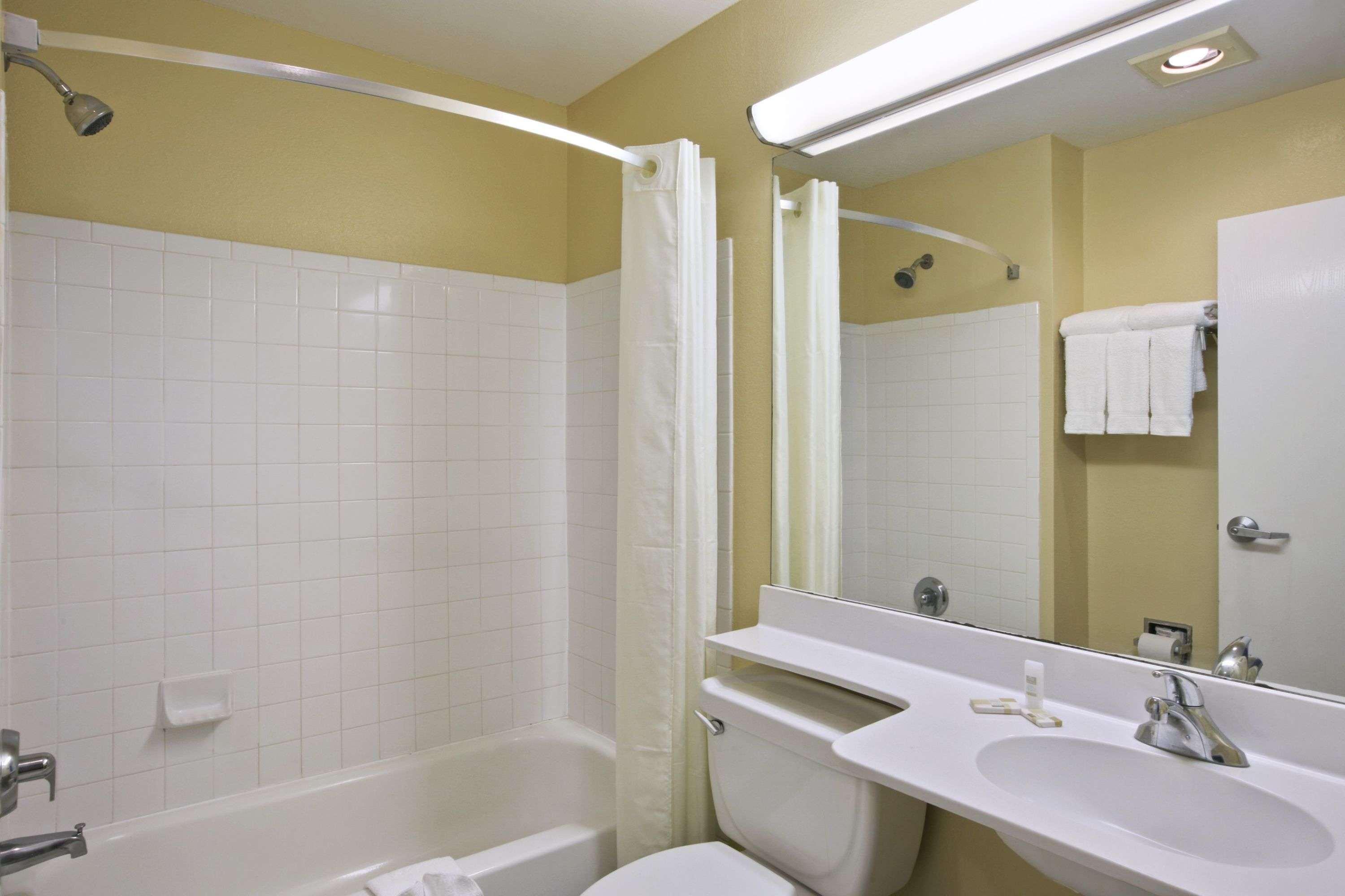 Microtel Inn & Suites Baton Rouge Rom bilde